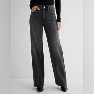High Waisted Washed Black Raw Hem
Wide Leg jeans - women’s
